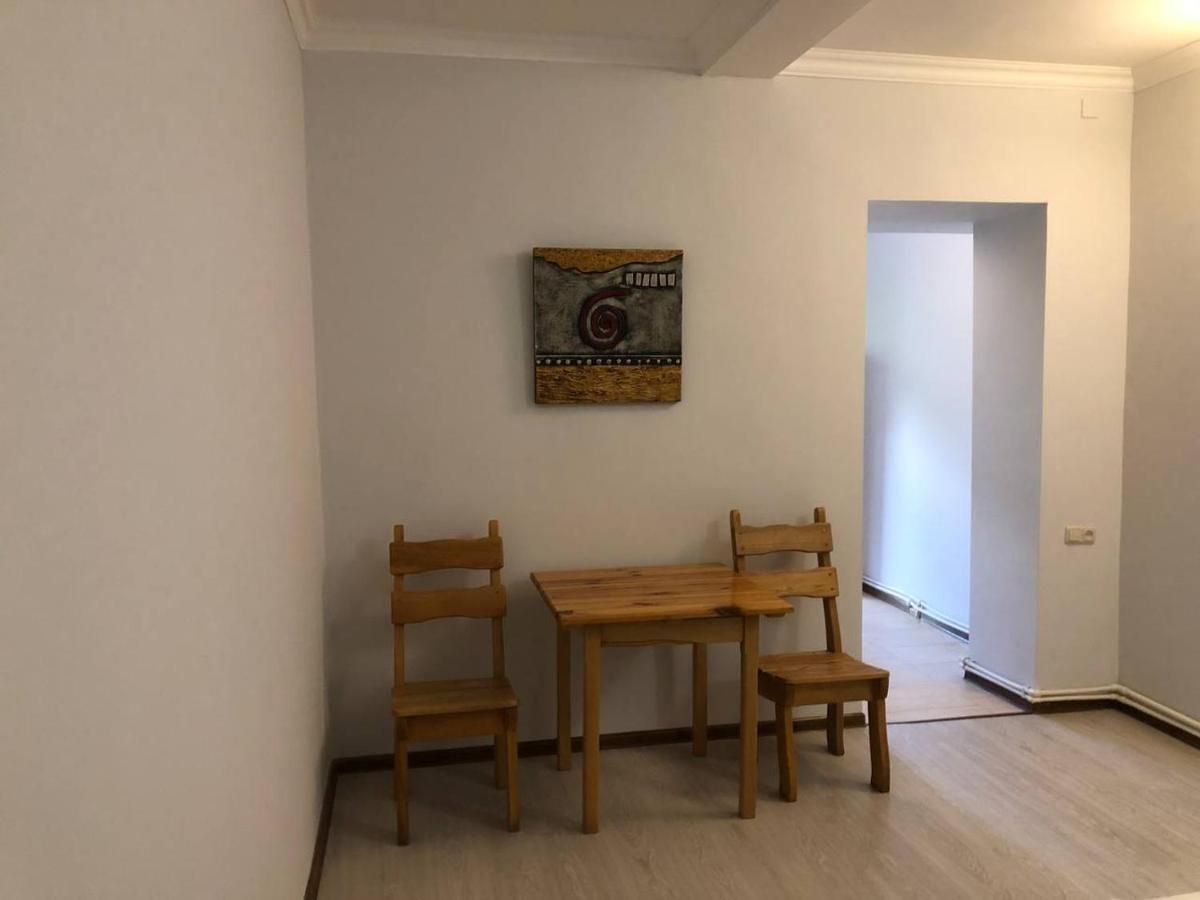 Dil Hill By Sam Bed and Breakfast Dilidzjan Buitenkant foto